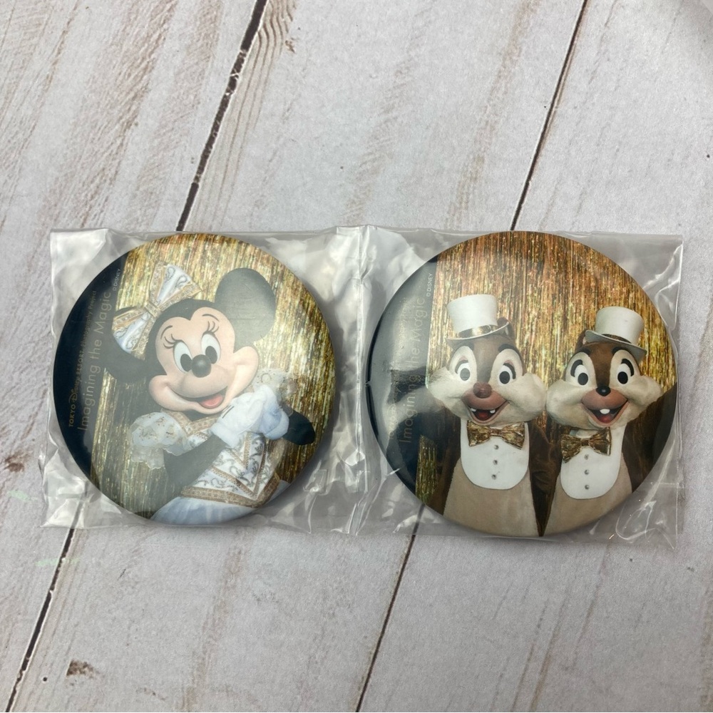 NWT Tokyo Disney Resort Button Set C016